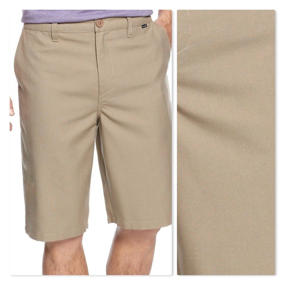 Hurley 'Newcastle' Chino Casual Chino Shorts - size 30 in Sandstorm